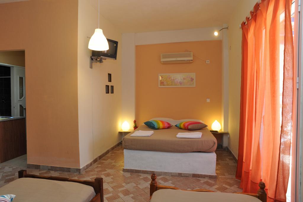 Pansion Andreas Apartment Tinos Island Room photo